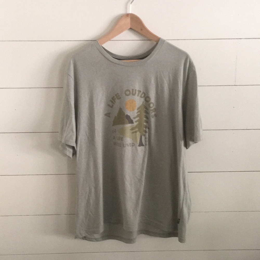 REI t-shirt XL